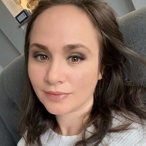 Meet your Posher, Edlira